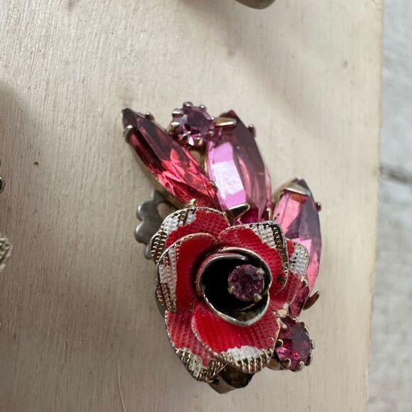 Vintage 60s Incredible Pink Rhinestone Victorian Rose Set Brooch And Earrings - Picture 3 of 10